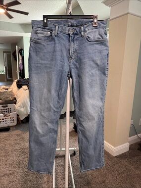 Old Navy Men's Classic Light Blue Loose-Fit Straight-Leg Jeans
